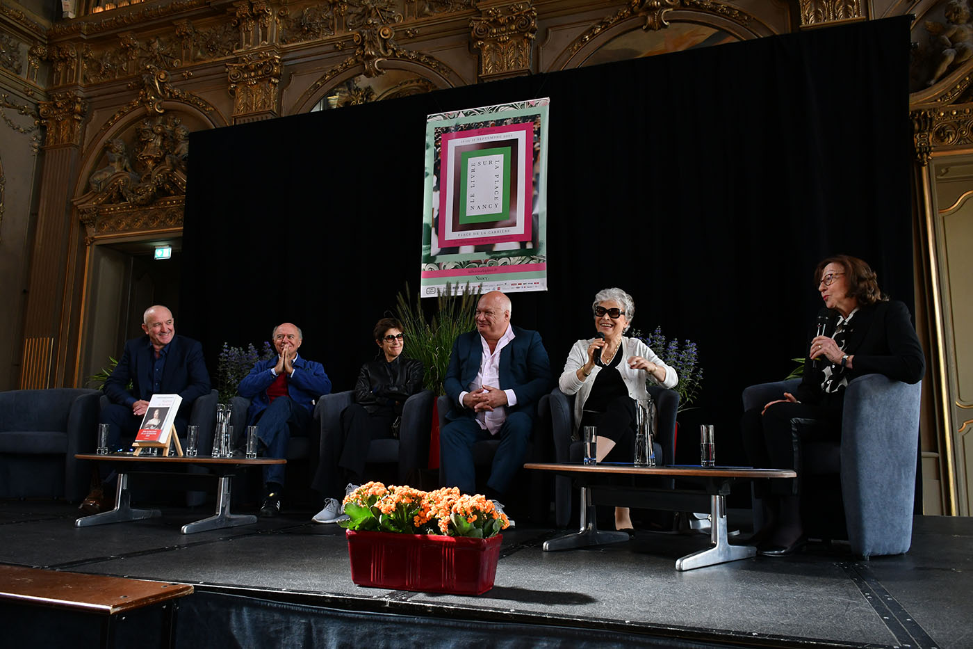 Les Académiciens et  Geneviève Haroche-Bouzinac lors de la remise du prix samedi 14 septembre 2024